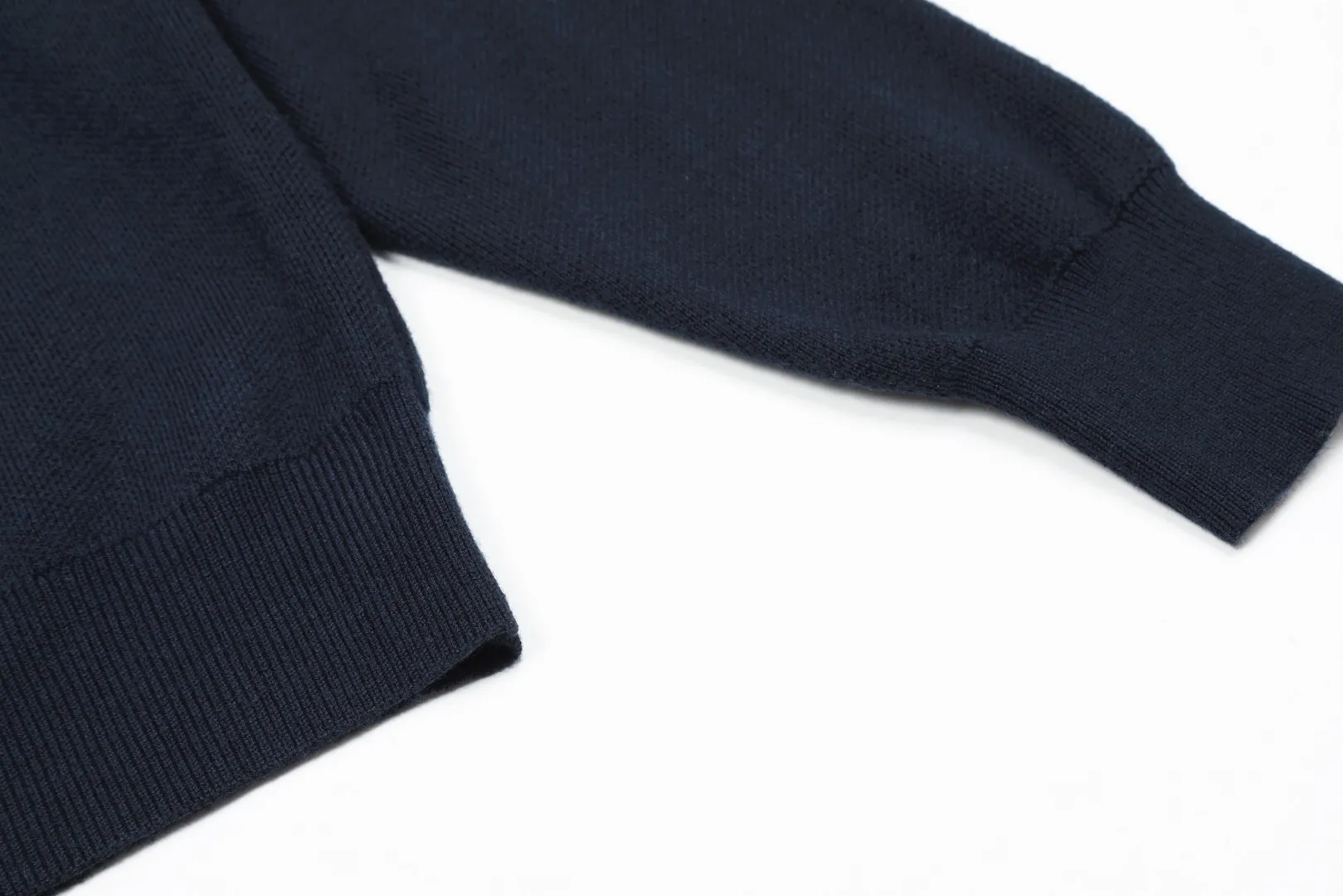 VIVI125 vivienne west wood Vivienne handsome preppy style wool metal button cardigan with huge upper body and beautiful size: S -M- L Color: navy blue gray